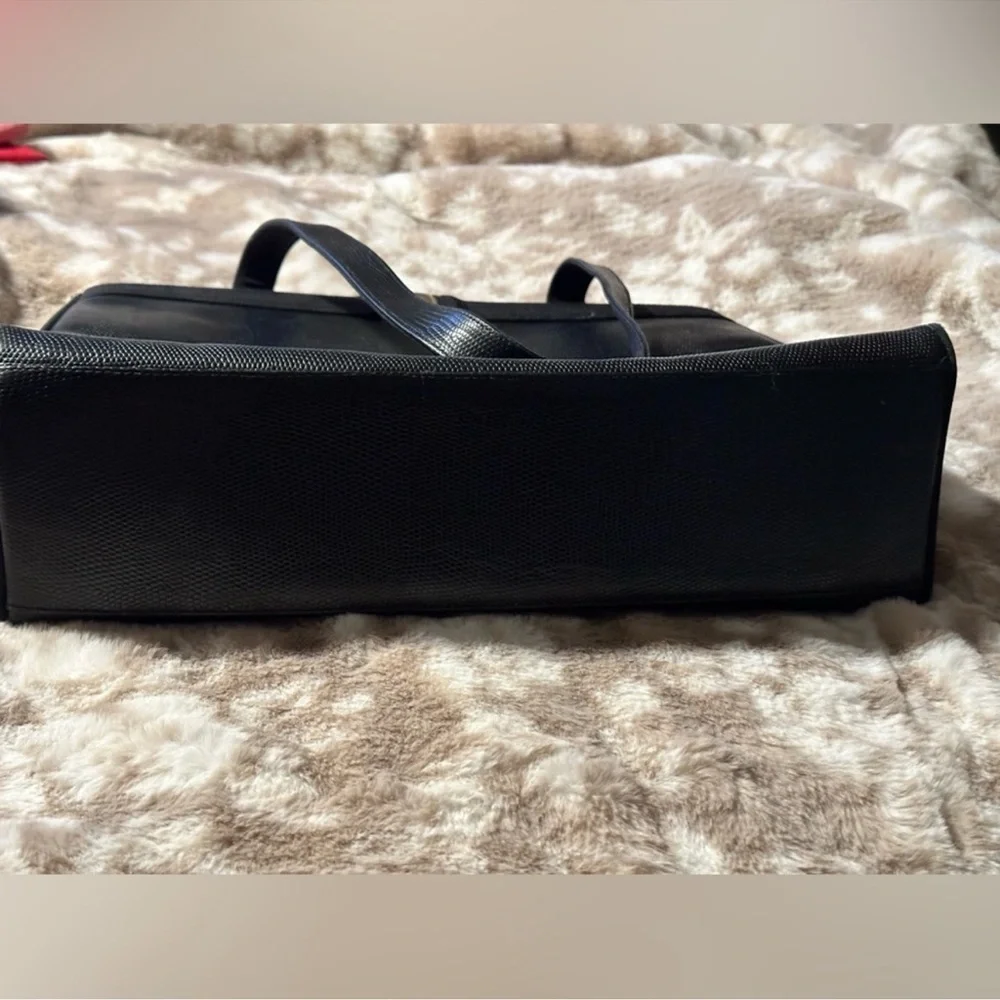 Salvatore Ferragamo Vintage Shoulder Bag Black Leather with Gold Accent - Picture 12 of 12